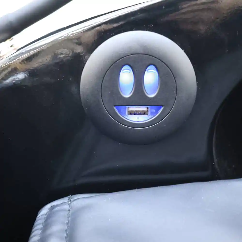 Deluxe Japanese Head Spa with Massage Chair - Black - Image 14