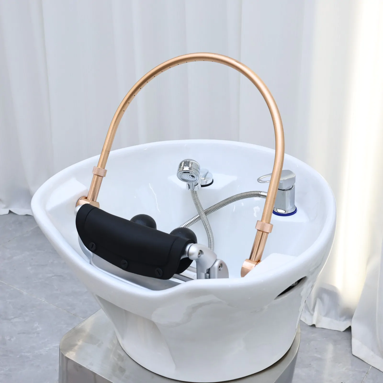 Amai Head Spa & Hairdressing Basin - Image 17